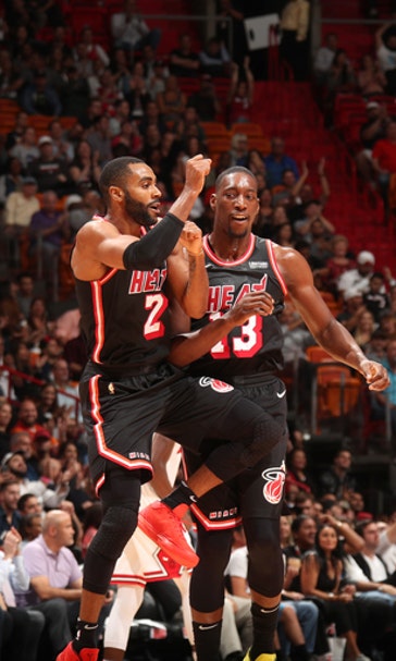 Happy birthday: Heat top Bulls 97-91 to end 3-game slide (Nov 01, 2017)